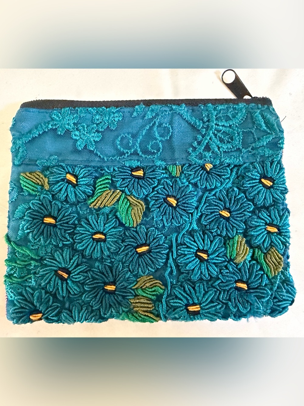 NWOT Chiapas Mexico Floral Embroidered Pouch w/Multi Colored Back Zip Closure